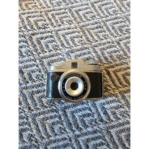 VINTAGE MINIATURE 1950'S CRYSTAR CAMERA MADE IN JAPAN